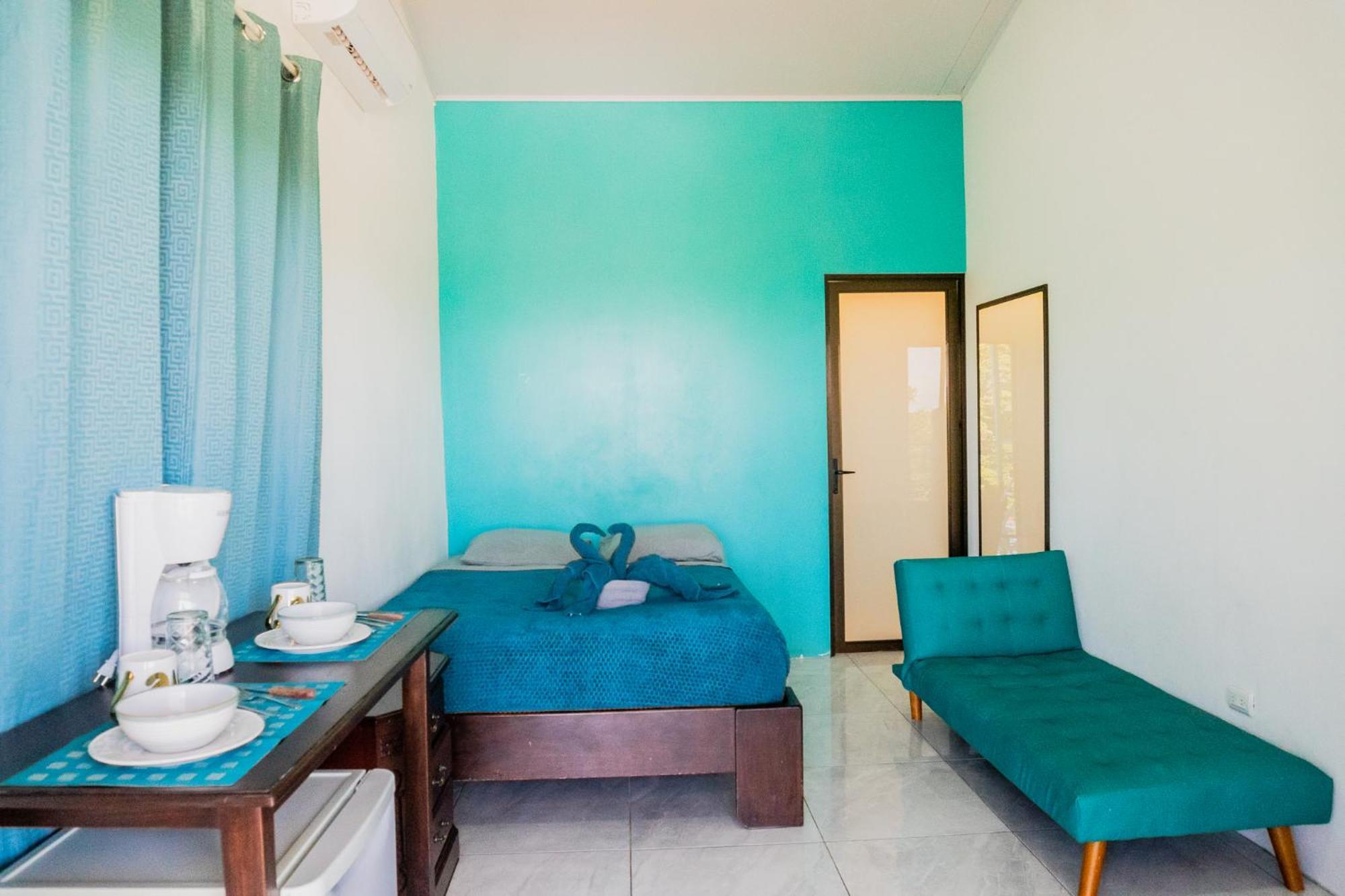 Ocean'S Breeze Apartment And Rooms Puerto Viejo de Talamanca Экстерьер фото